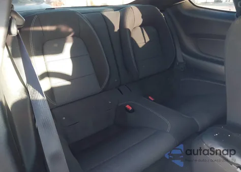 2015 Ford Mustang V6 z USA, uszkodzony, nr VIN 1FA6P8AM1F5377346